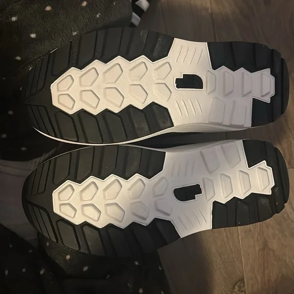 The North Face boots - Picture 4 of 4